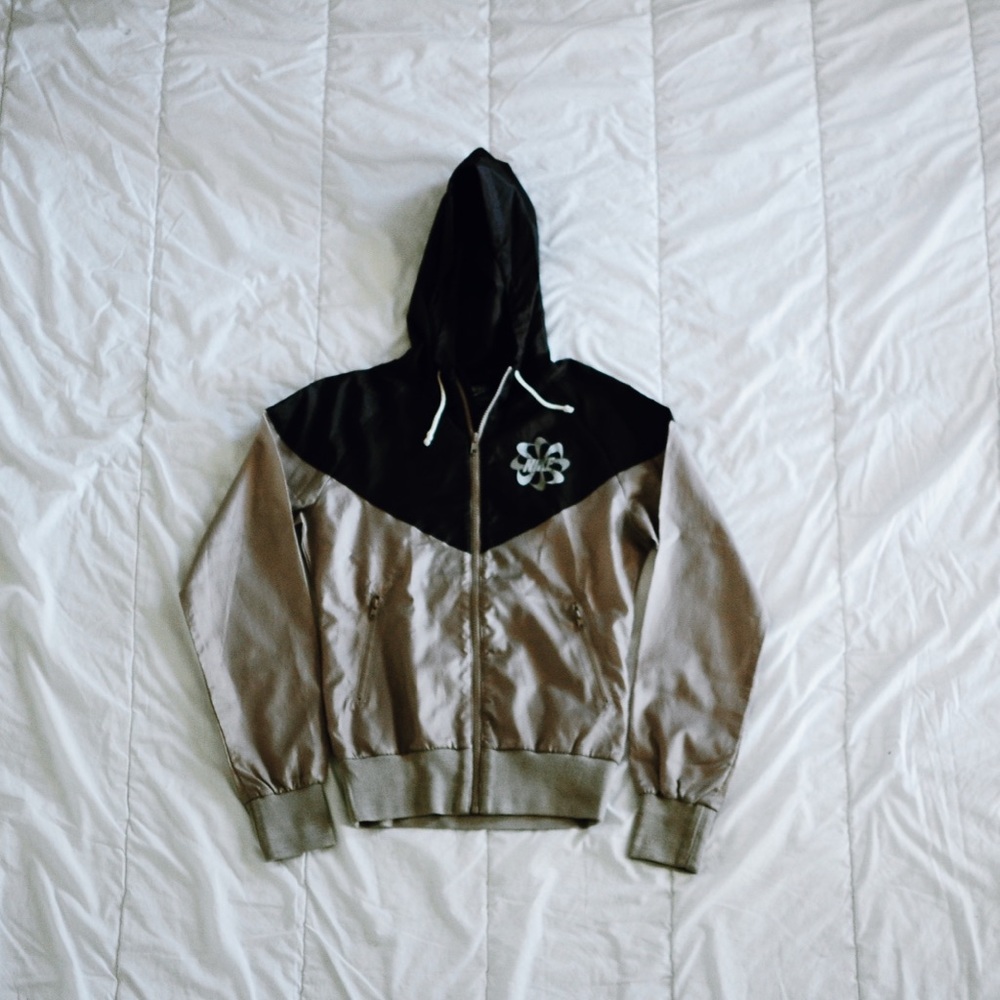 Women’s Nike Windrunner